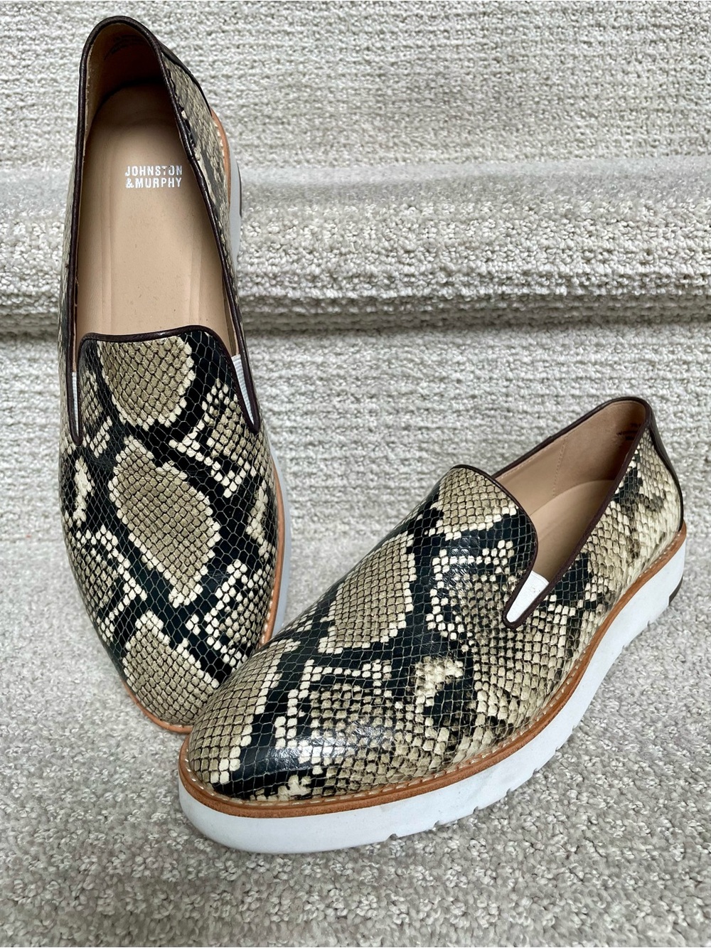 Johnston & Murphy Dakota Snake Print Slip-On Platform Loafers Size 10